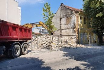 Demokrate o rušenju kuće Vujovića: Antipodgorička, antigradska i proinvestitorska politika Demokrate o rušenju kuće Vujovića: Antipodgorička, antigradska i proinvestitorska politika