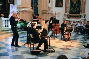 KotorArt: Ansambl Akademija Bizantina uvjerljivom interpretacijom oduševio publiku KotorArt: Ansambl Akademija Bizantina uvjerljivom interpretacijom oduševio publiku