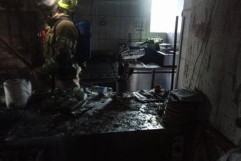 Ugašen požar u kotorskom restoranu, pričinjena velika materijalna šteta Ugašen požar u kotorskom restoranu, pričinjena velika materijalna šteta
