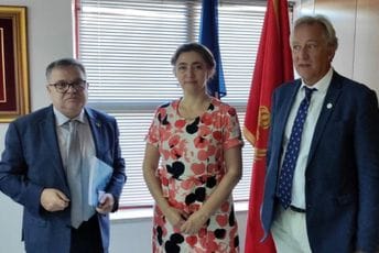 Šćepanović sa Timonijeom i Brisvolterom: Intenzivirati saradnju naučnih zajednica Crne Gore i Francuske Šćepanović sa Timonijeom i Brisvolterom: Intenzivirati saradnju naučnih zajednica Crne Gore i Francuske