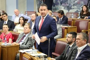 Eraković: Spremni smo da se pronađe rješenje, a ono vodi ka vanrednim izborima Eraković: Spremni smo da se pronađe rješenje, a ono vodi ka vanrednim izborima