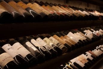 Na granici Hrvatske i CG uhvaćen par koji je ukrao vina vrijedna 1,6 miliona eura