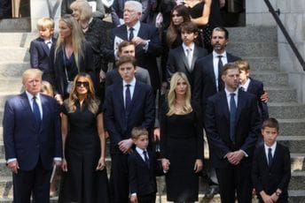 Tramp odao počast bivšoj supruzi Tramp odao počast bivšoj supruzi