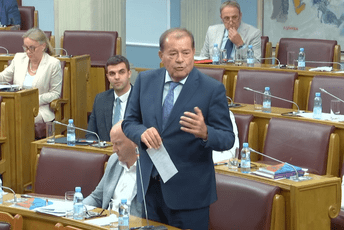 Ivanović: Nijesmo prešli cenzus, a po svemu smo zaslužili da budemo vlast u Podgorici Ivanović: Nijesmo prešli cenzus, a po svemu smo zaslužili da budemo vlast u Podgorici