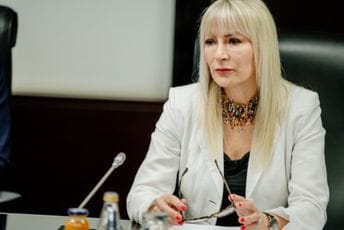 Uputstvo VDT-a za postupanje u slučajevima nasilja u porodici: Zahtijevaće pretrese stanova, posebna pažnja usmjerena na djecu Uputstvo VDT-a za postupanje u slučajevima nasilja u porodici: Zahtijevaće pretrese stanova, posebna pažnja usmjerena na djecu