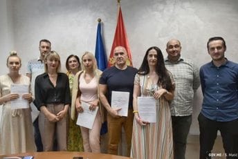 Za finansiranje osam projekata NVO iz oblasti reforme javne uprave dodijeljeno 147.419 eura Za finansiranje osam projekata NVO iz oblasti reforme javne uprave dodijeljeno 147.419 eura