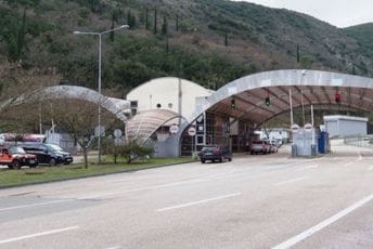 Policajci osumnjičeni da su primali mito na graničnom prelazu
