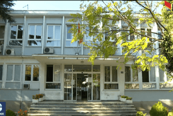 Vojska traži 12 civila, među njima četiri ljekara Vojska traži 12 civila, među njima četiri ljekara