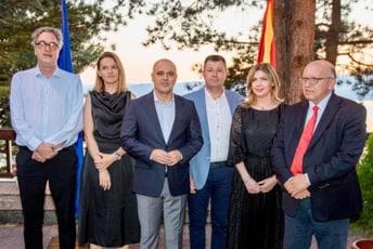 Drakić na sastanku Upravnog odbora Komorskog investicionog foruma ZB Drakić na sastanku Upravnog odbora Komorskog investicionog foruma ZB
