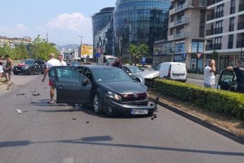Podgorica: Udes kod Kapital Plaze Podgorica: Udes kod Kapital Plaze