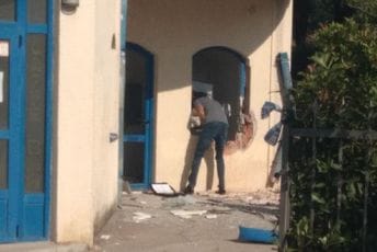 Eksplodirala bomba u Budvi, pokušaj pljačke bankomata Eksplodirala bomba u Budvi, pokušaj pljačke bankomata