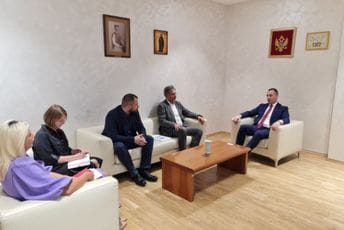 Šćekić - Bušardi: Administrstivne prepreke ne smiju biti brana ostvarivanju zdravstvene zaštite izbjeglica iz Ukrajine Šćekić - Bušardi: Administrstivne prepreke ne smiju biti brana ostvarivanju zdravstvene zaštite izbjeglica iz Ukrajine