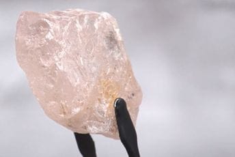 Istanbulska policija zaplijenila neobrađeni dijamant vrijedan milion dolara Ilustracija