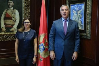 Đukanović sa Popom: Crna Gora da iskoristi šansu da ubrza put ka članstvu u EU Đukanović sa Popom: Crna Gora da iskoristi šansu da ubrza put ka članstvu u EU