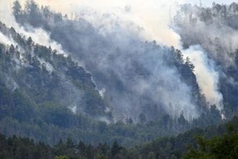 Šumski požar na njemačko-češkoj granici se širi: Nacionalni park u opasnosti Šumski požar na njemačko-češkoj granici se širi: Nacionalni park u opasnosti