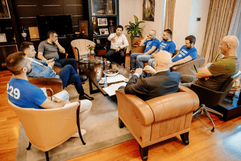 Radnici Željezare dobili obećanja da će novac Toščeliku biti uplaćen do srijede Radnici Željezare dobili obećanja da će novac Toščeliku biti uplaćen do srijede