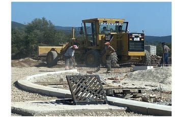 Samardžić: Opština Tivat nezakonito dodijelila posao "izabranom izvođaču", za posao od dva dana 55 hiljada eura Samardžić: Opština Tivat nezakonito dodijelila posao "izabranom izvođaču", za posao od dva dana 55 hiljada eura