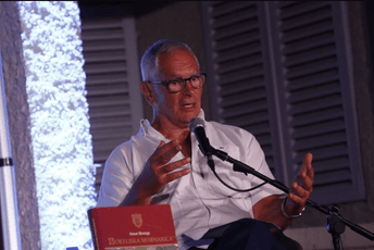 Sbutega: Crna Gora liči na mali brod u velikoj oluji Sbutega: Crna Gora liči na mali brod u velikoj oluji