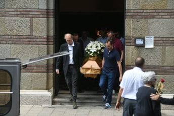 Glumac Branko Cvejić sahranjen na Novom groblju u Beogradu Glumac Branko Cvejić sahranjen na Novom groblju u Beogradu