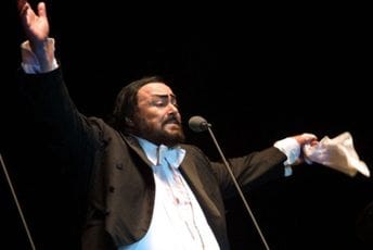 Pavaroti posthumno dobija zvijezdu na Stazi slavnih u Holivudu Pavaroti posthumno dobija zvijezdu na Stazi slavnih u Holivudu