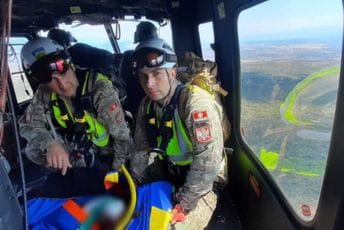 Vojska CG helikopterom, bez slijetanja, izvela akciju spašavanja državljanke Francuske Vojska CG helikopterom, bez slijetanja, izvela akciju spašavanja državljanke Francuske