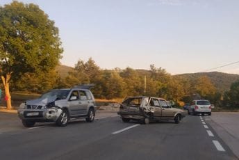 Udes kod Nikšića, saobraćaj je trenutno otežan Udes kod Nikšića, saobraćaj je trenutno otežan