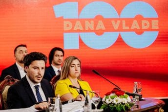 Abazović: Temeljni ugovor bio uslov za 54 poslanika, sezona blizu 2019, sa firmom iz regije pregovaramo o Luci Bar Abazović: Temeljni ugovor bio uslov za 54 poslanika, sezona blizu 2019, sa firmom iz regije pregovaramo o Luci Bar