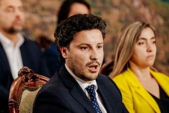 Abazović: Riješen problem prosvjetara u Budvi Abazović: Riješen problem prosvjetara u Budvi