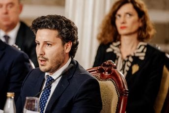 Abazović se obrušio na Konjevića, pa na Vukovića, kazao da je ekstrem na čelu Podgorice Abazović se obrušio na Konjevića, pa na Vukovića, kazao da je ekstrem na čelu Podgorice