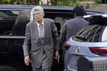 Stiven King se umiješao u bitku koji drma američku književnu scenu Stiven King se umiješao u bitku koji drma američku književnu scenu