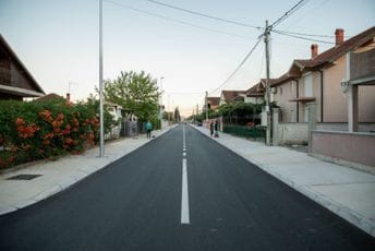 Podgorica: Radovi na sanaciji oštećenja starog cjevovoda u Ulici Husinjskih rudara biće završeni sjutra Podgorica: Radovi na sanaciji oštećenja starog cjevovoda u Ulici Husinjskih rudara biće završeni sjutra