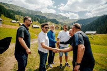 Abazović i Đurović posjetili lokaciju budućeg tunela između Crne Gore i Kosova Abazović i Đurović posjetili lokaciju budućeg tunela između Crne Gore i Kosova