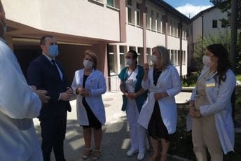 Šćekić: Dijaspora brojnim donacijama dala značajan doprinos unapređenju zdravstvene zaštite Šćekić: Dijaspora brojnim donacijama dala značajan doprinos unapređenju zdravstvene zaštite