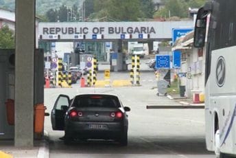 Bugarska: U udesu rumunskog autobusa stradale četiri osobe Bugarska: U udesu rumunskog autobusa stradale četiri osobe