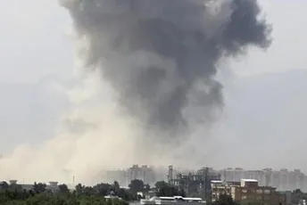 Bombaški napad u jednoj od najprometnijih ulica Kabula, 12 mrtvih i 28 povrijeđenih Bombaški napad u jednoj od najprometnijih ulica Kabula, 12 mrtvih i 28 povrijeđenih