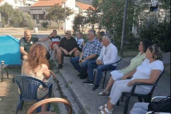 Đurović i Bojović posjetili prosvjetare koji štrajkuju u Budvi Đurović i Bojović posjetili prosvjetare koji štrajkuju u Budvi