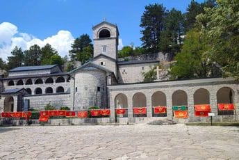 Marković: Tuđe nećemo, svoje ne damo! Marković: Tuđe nećemo, svoje ne damo!