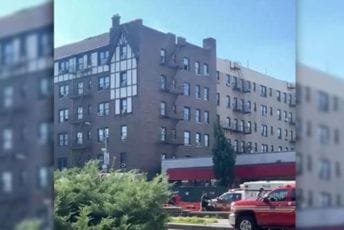 Njujork: Albanski glumac sa suprugom skočio sa balkona, iza njih ostalo dvoje male djece Njujork: Albanski glumac sa suprugom skočio sa balkona, iza njih ostalo dvoje male djece