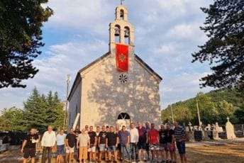 Crnogorska zastava i na hramu Svetog Jovana u Bajicama Crnogorska zastava i na hramu Svetog Jovana u Bajicama