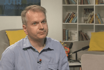 Perić: U Crnoj Gori na sceni potpuno razaranje političkog i pravnog sistema Perić: U Crnoj Gori na sceni potpuno razaranje političkog i pravnog sistema