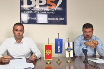 DPS: Prekinuta sjednica Skupštine opštine Herecg Novi dokaz borbe za fotelje i krize unutar lokalne vlasti DPS: Prekinuta sjednica Skupštine opštine Herecg Novi dokaz borbe za fotelje i krize unutar lokalne vlasti