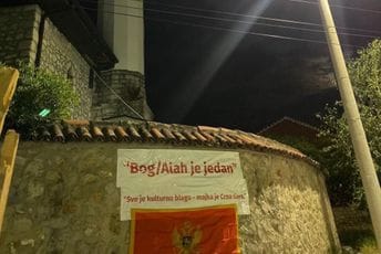 Zastava i na džamiji u Staroj varoši: Sve je kulturno blago, sve je majka Crna Gora