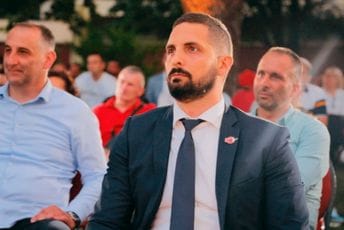 Leković vatrogascima: Hvala za svaki sačuvani život, vi ste naši heroji Leković vatrogascima: Hvala za svaki sačuvani život, vi ste naši heroji