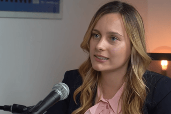 Stradner: Rusija pomaže Vučiću da zaustavi proteste, ne nasjedajte na provokacije Stradner: Rusija pomaže Vučiću da zaustavi proteste, ne nasjedajte na provokacije