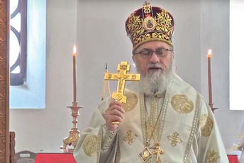 Episkop SPC bi oružjem na učesnike prajda u Beogradu Episkop SPC bi oružjem na učesnike prajda u Beogradu