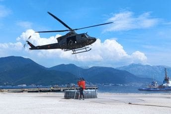 Piloti Vazduhoplovstva VCG i danas gasili požar nad Kamenarima Piloti Vazduhoplovstva VCG i danas gasili požar nad Kamenarima