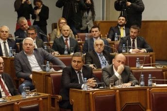 Brajović i Radunović rekorderi po broju nepokretnosti Brajović i Radunović rekorderi po broju nepokretnosti