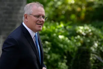 Bivši australijski premijer: Preuzeo sam pet ministarskih mjesta zbog odgovornosti Bivši australijski premijer: Preuzeo sam pet ministarskih mjesta zbog odgovornosti