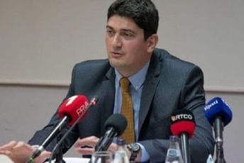 Vukčević: MUP je morao da reaguje još prošle godine i oduzme oružje Boriloviću Vukčević: MUP je morao da reaguje još prošle godine i oduzme oružje Boriloviću