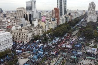 Radnici paralisali centar argentinske prijestonice, kriza sve ozbiljnija Radnici paralisali centar argentinske prijestonice, kriza sve ozbiljnija
